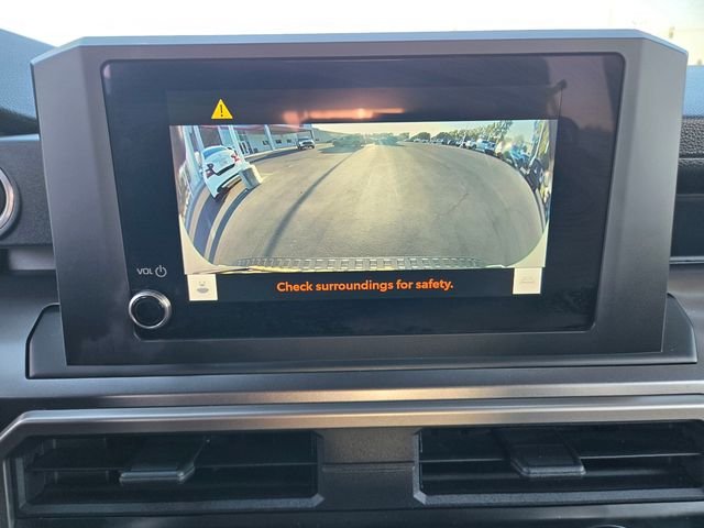 Used 2025  Toyota SR5 image 11