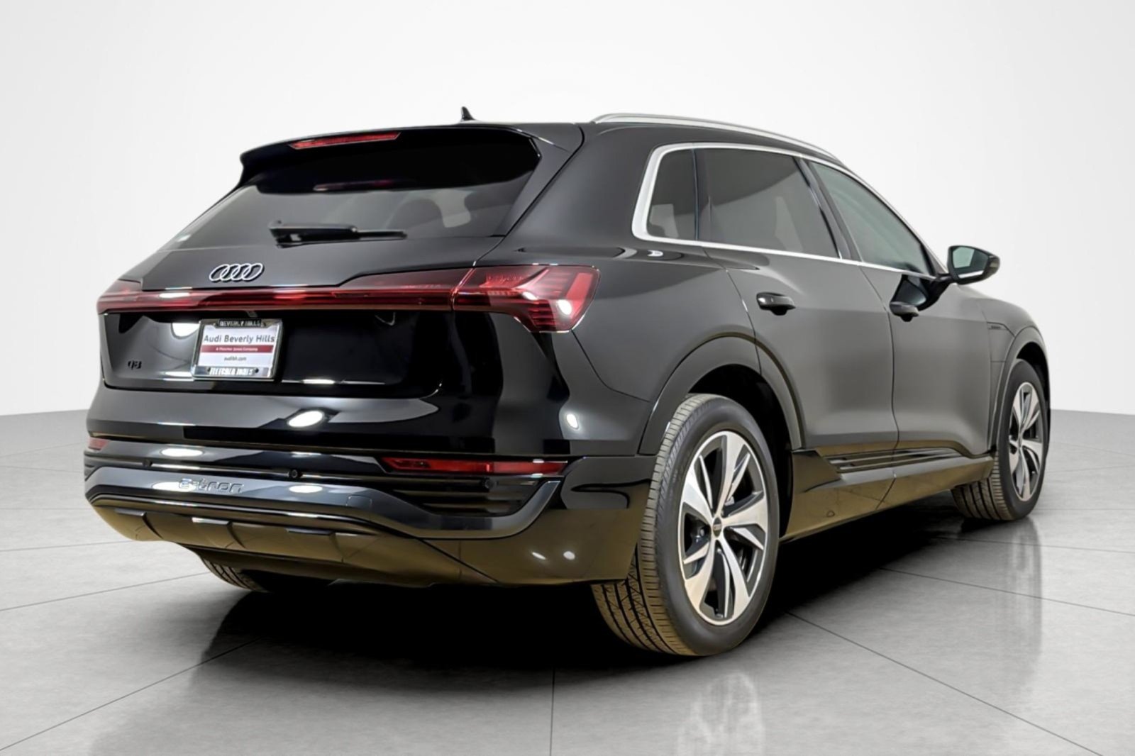 Used 2024 Mythos Black Metallic Audi Premium quattro image 5