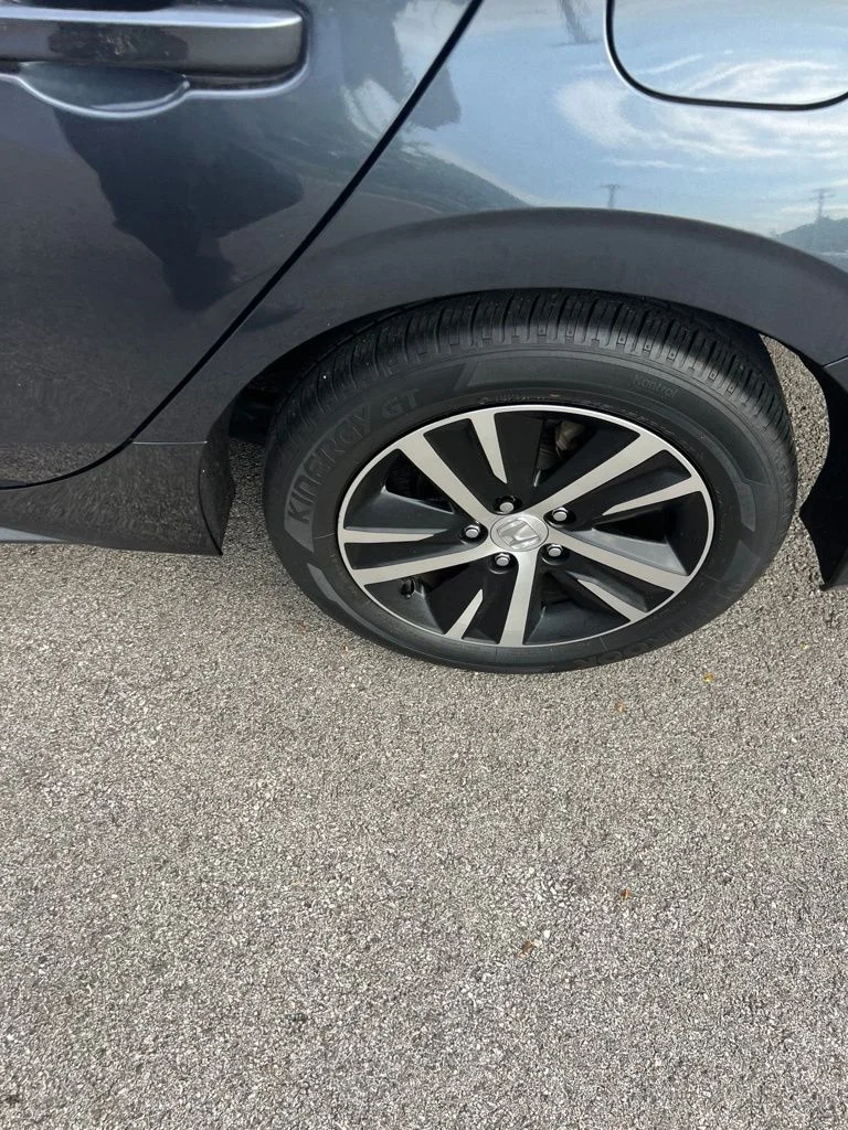 Used 2022 Meteorite Gray Metallic Honda LX image 18