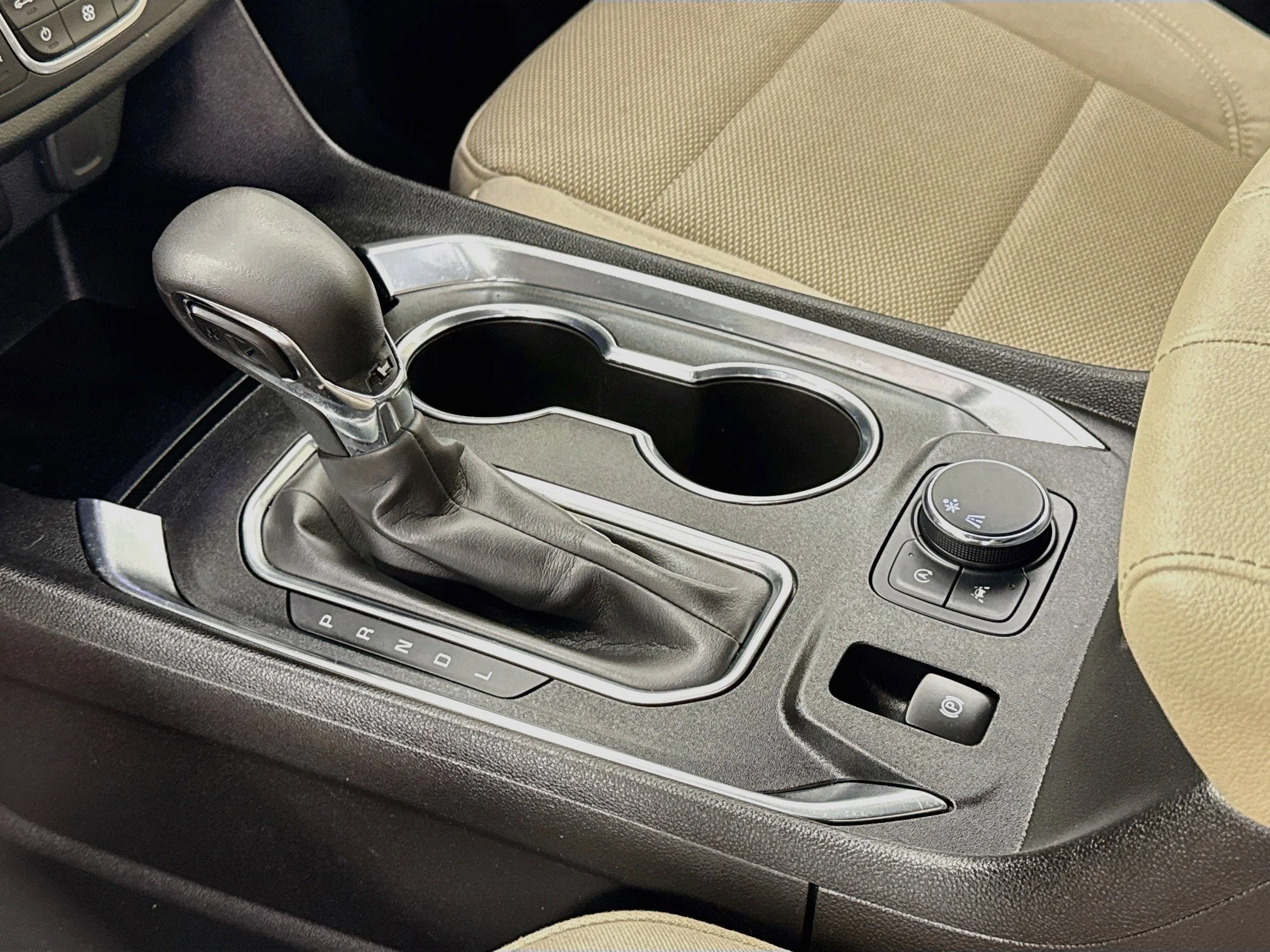 Used 2022 Mosaic Black Metallic Chevrolet LS image 18