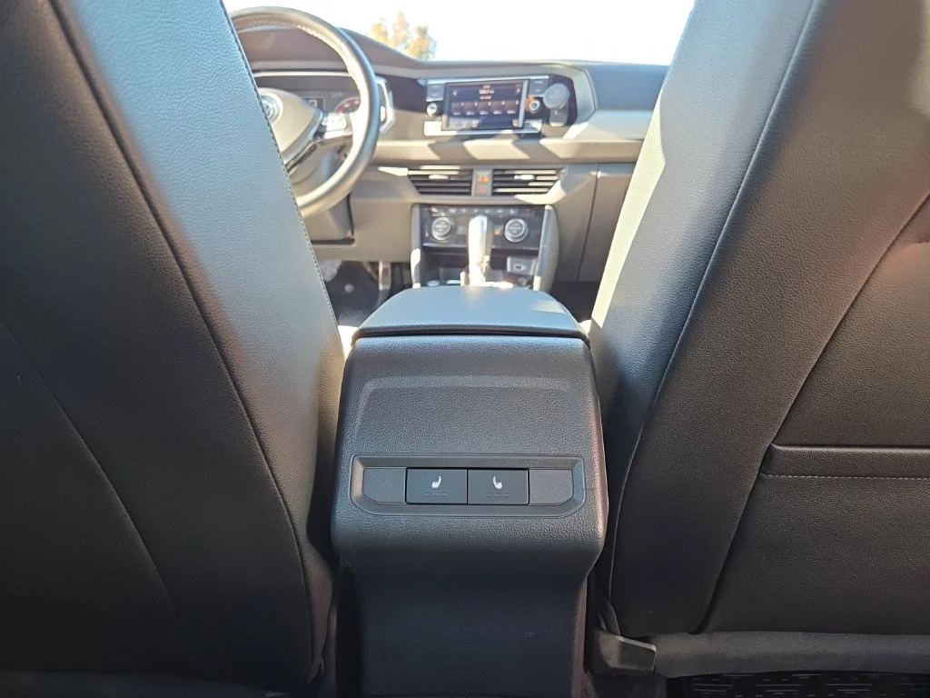 Used 2019 Orange Volkswagen R-Line image 24