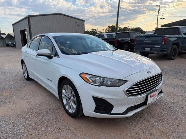 Used 2019 Oxford White Ford SE image 1
