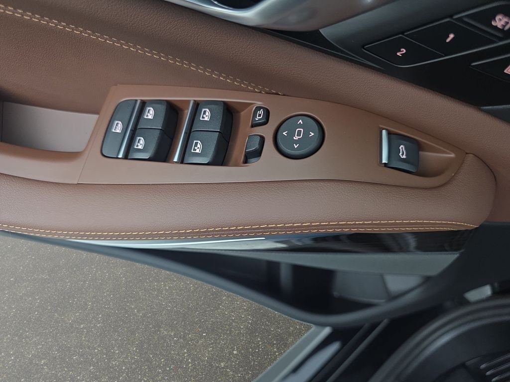 New 2026 Black Sapphire Metallic BMW xDrive40i image 27