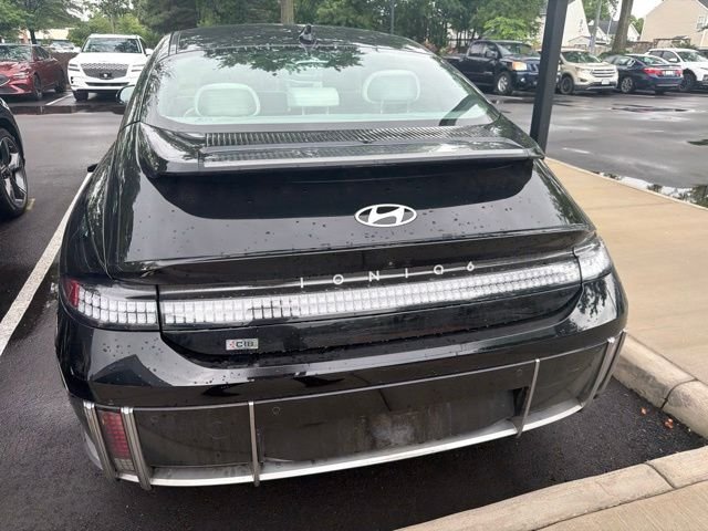Used 2024 Onyx Black Hyundai Limited image 7