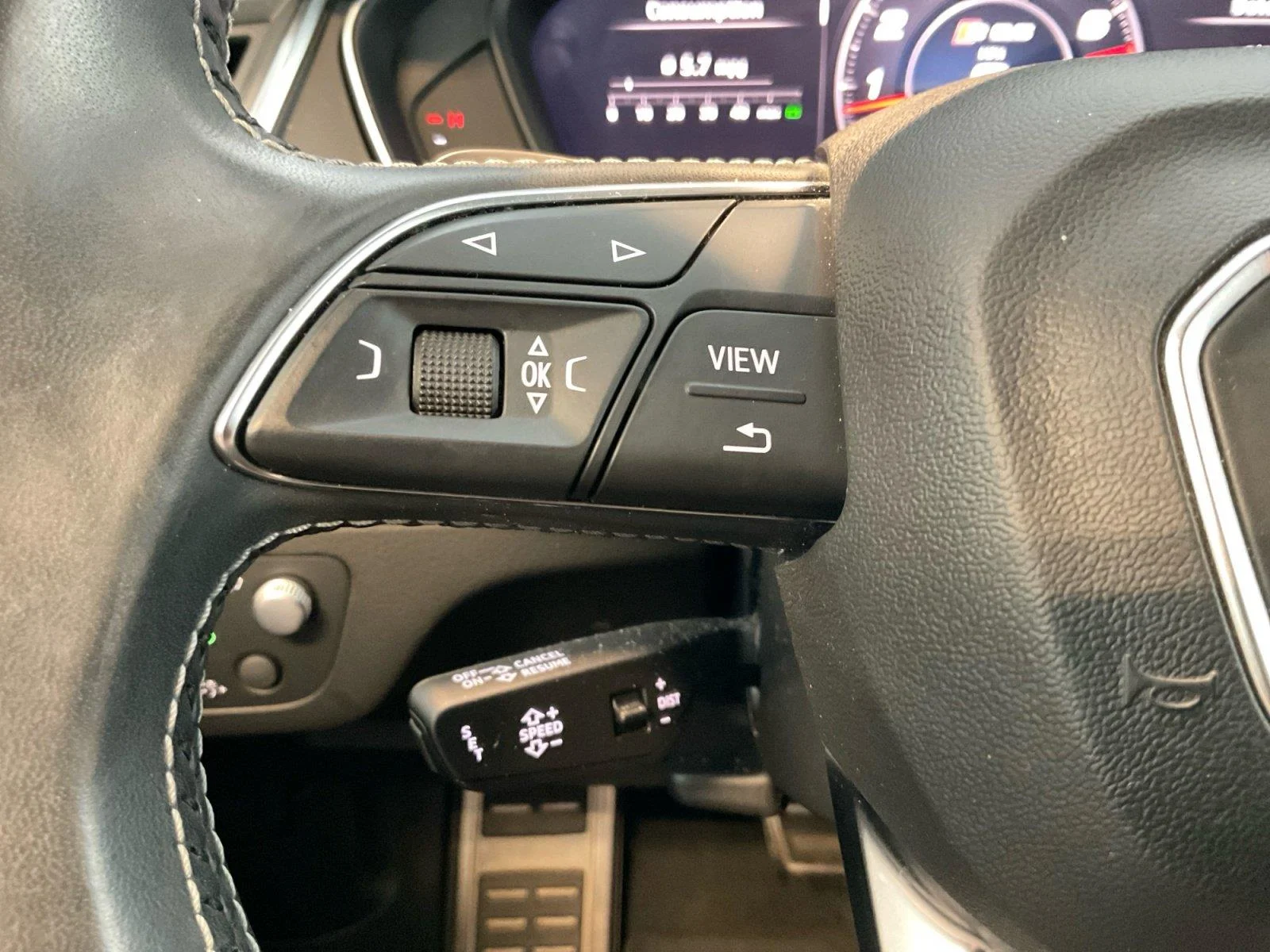 Used 2018 Daytona Gray Pearl Effect Audi Prestige image 27