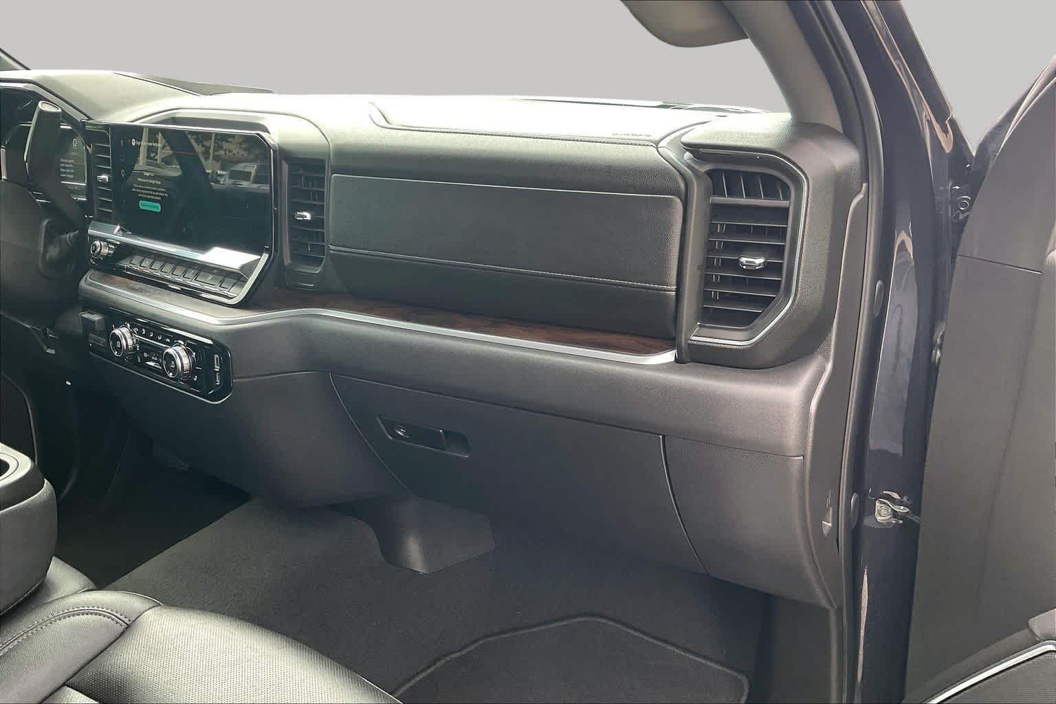 Used 2025 Titanium Rush Metallic GMC SLT image 18