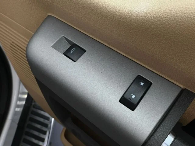Used 2015 White Ford Lariat image 45