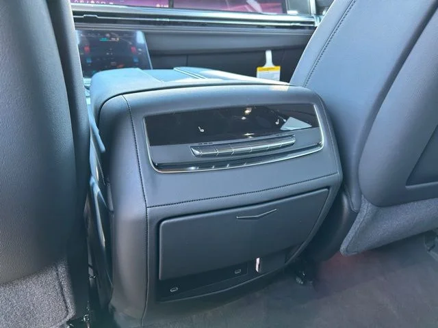 2026 Cadillac Escalade Luxury - Photo 13