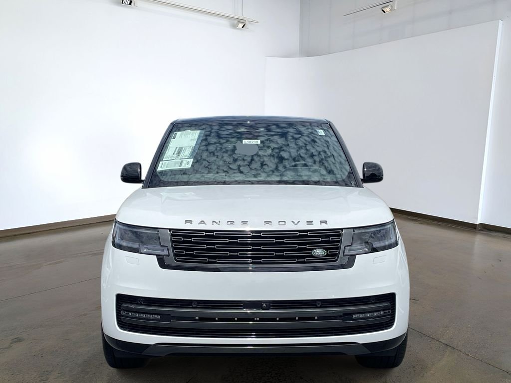 New 2026 Fuji White Land Rover SE image 2