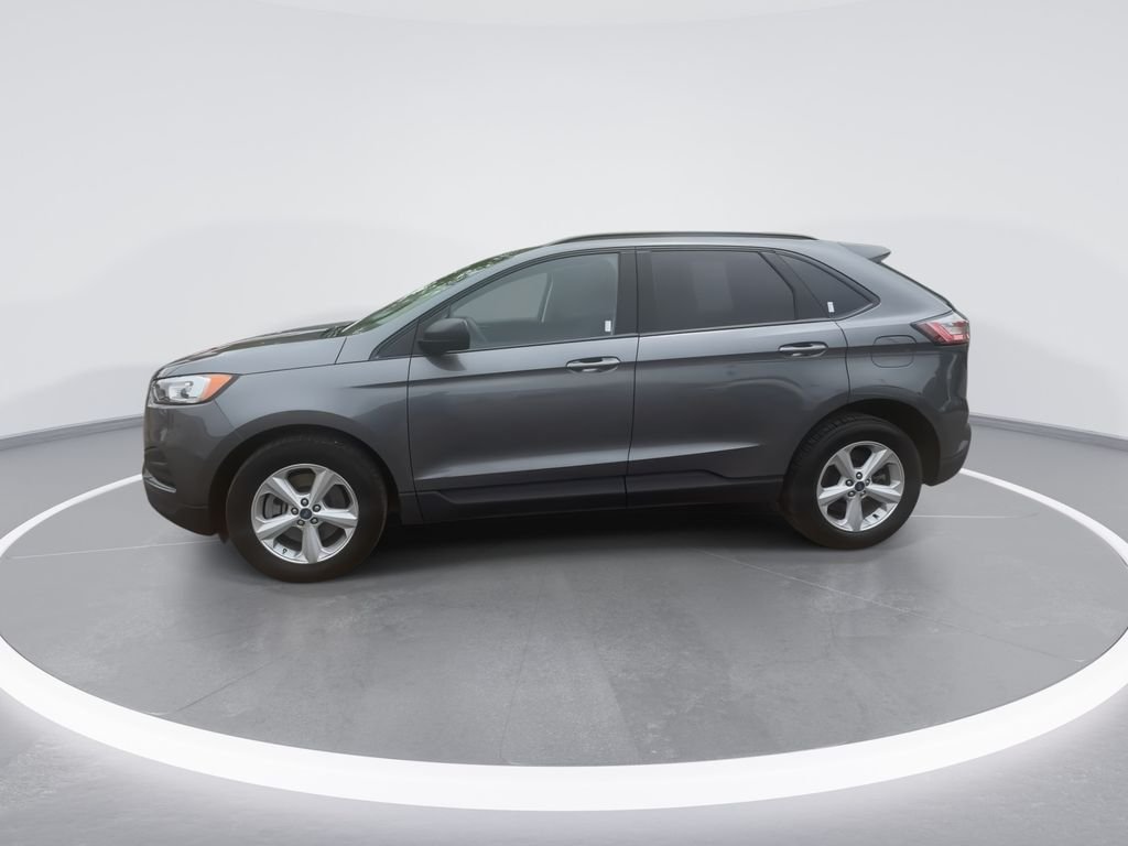 Used 2022 Gray Ford SE image 5