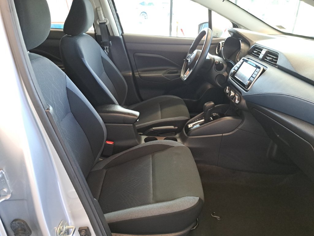 Used 2025 Silver Nissan 1.6 SV image 35