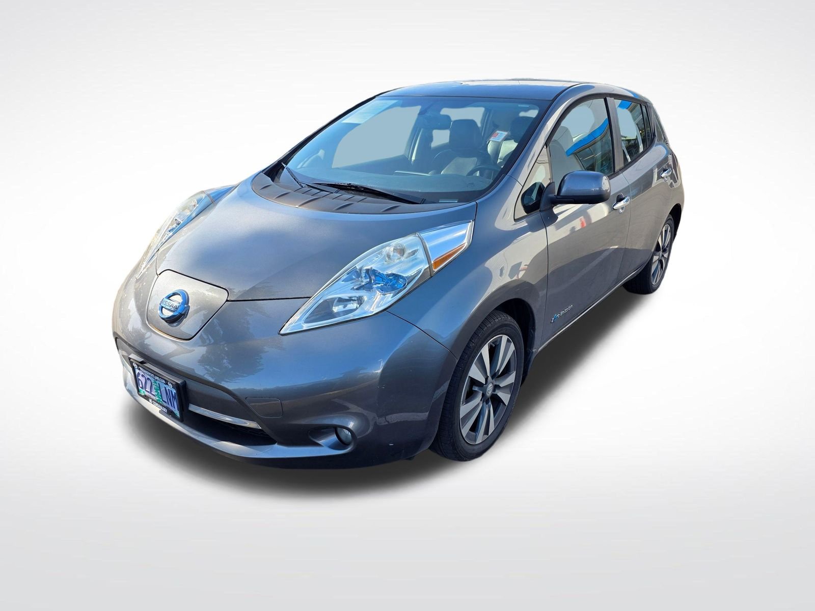 Used 2016 Nissan LEAF SL with VIN 1N4BZ0CP0GC300935 for sale in Portland, OR