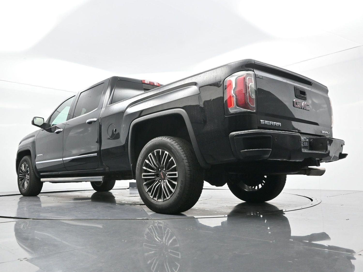 Used 2017 ONYX BLACK GMC Denali image 48