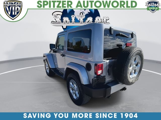 Used 2014 Gray Jeep Sahara image 7