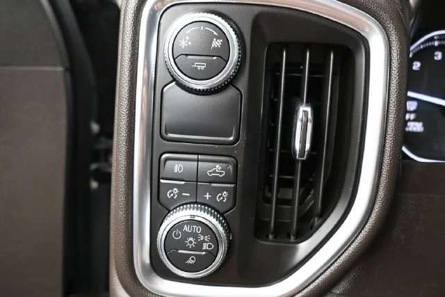 Used 2019 Gray GMC SLT image 29