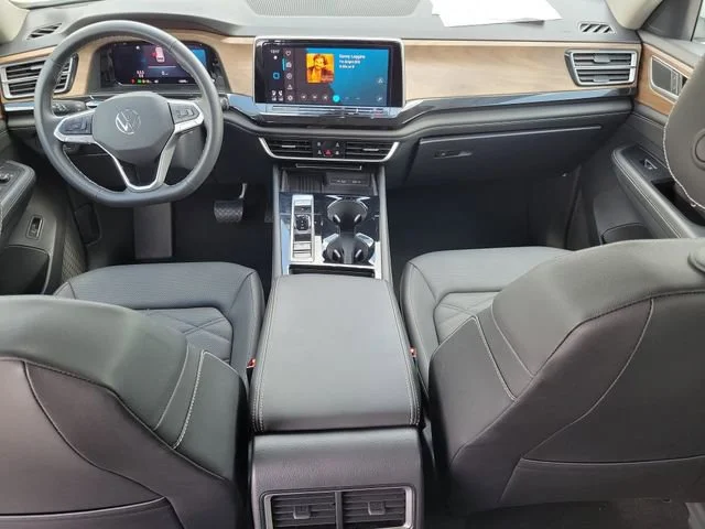 2025 Volkswagen Atlas SE w/Tech - Photo 21