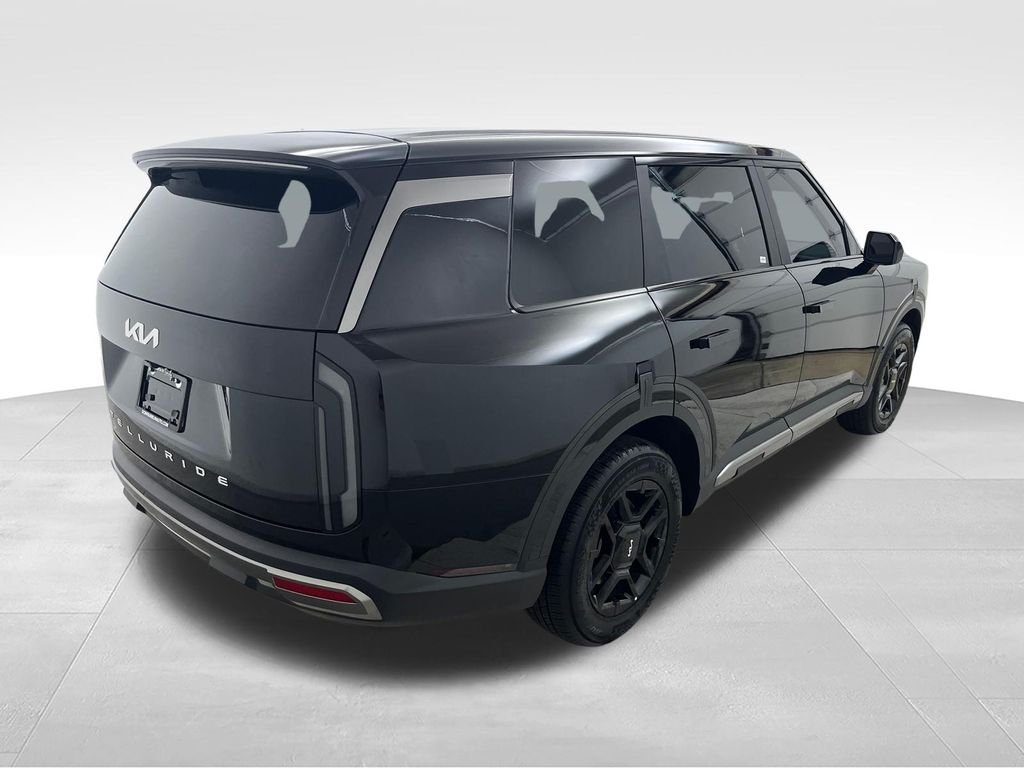Used 2027 Black Kia LX image 5