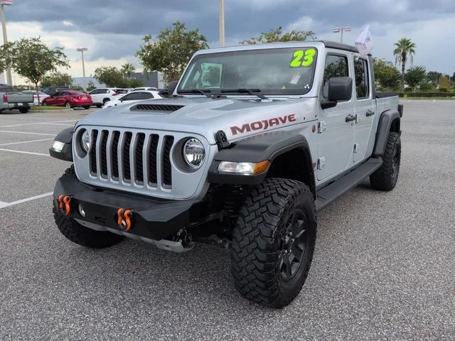 Used 2023 Silver Jeep Mojave image 8