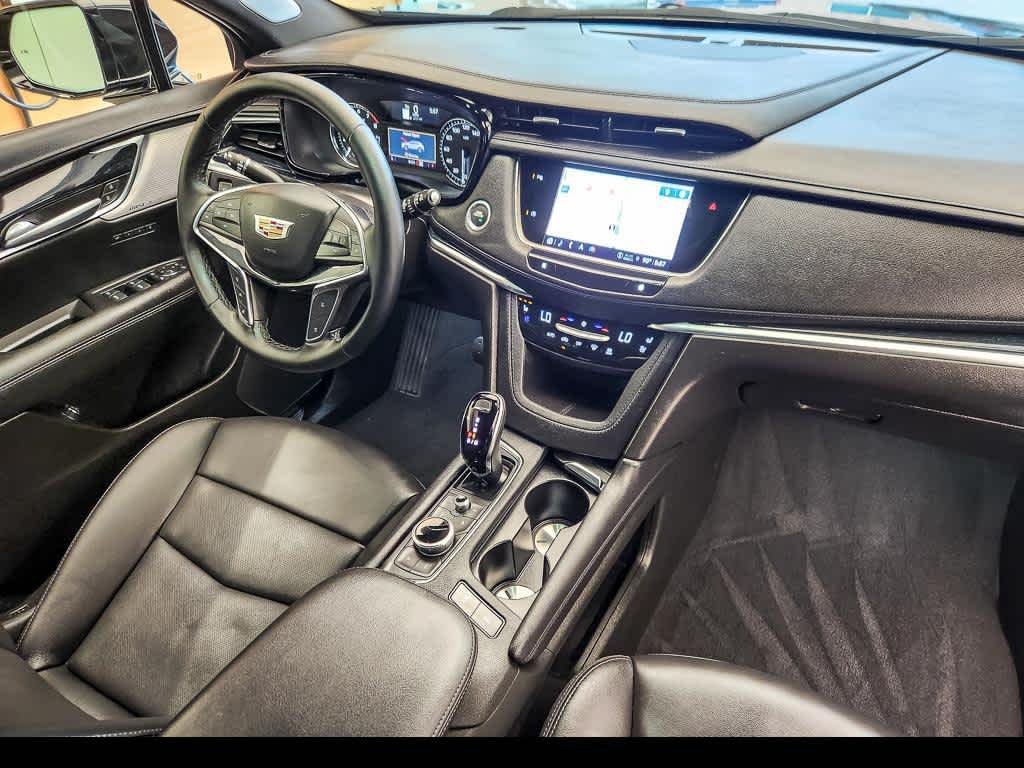Certified Used 2025 Stellar Black Metallic Cadillac Premium Luxury image 27