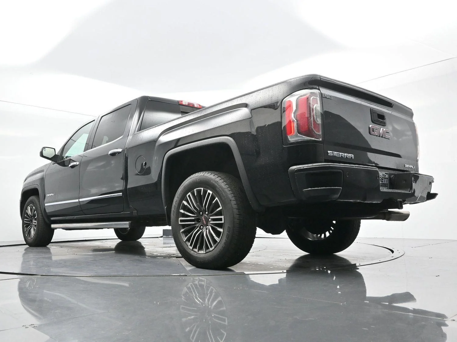 Used 2017 ONYX BLACK GMC Denali image 48