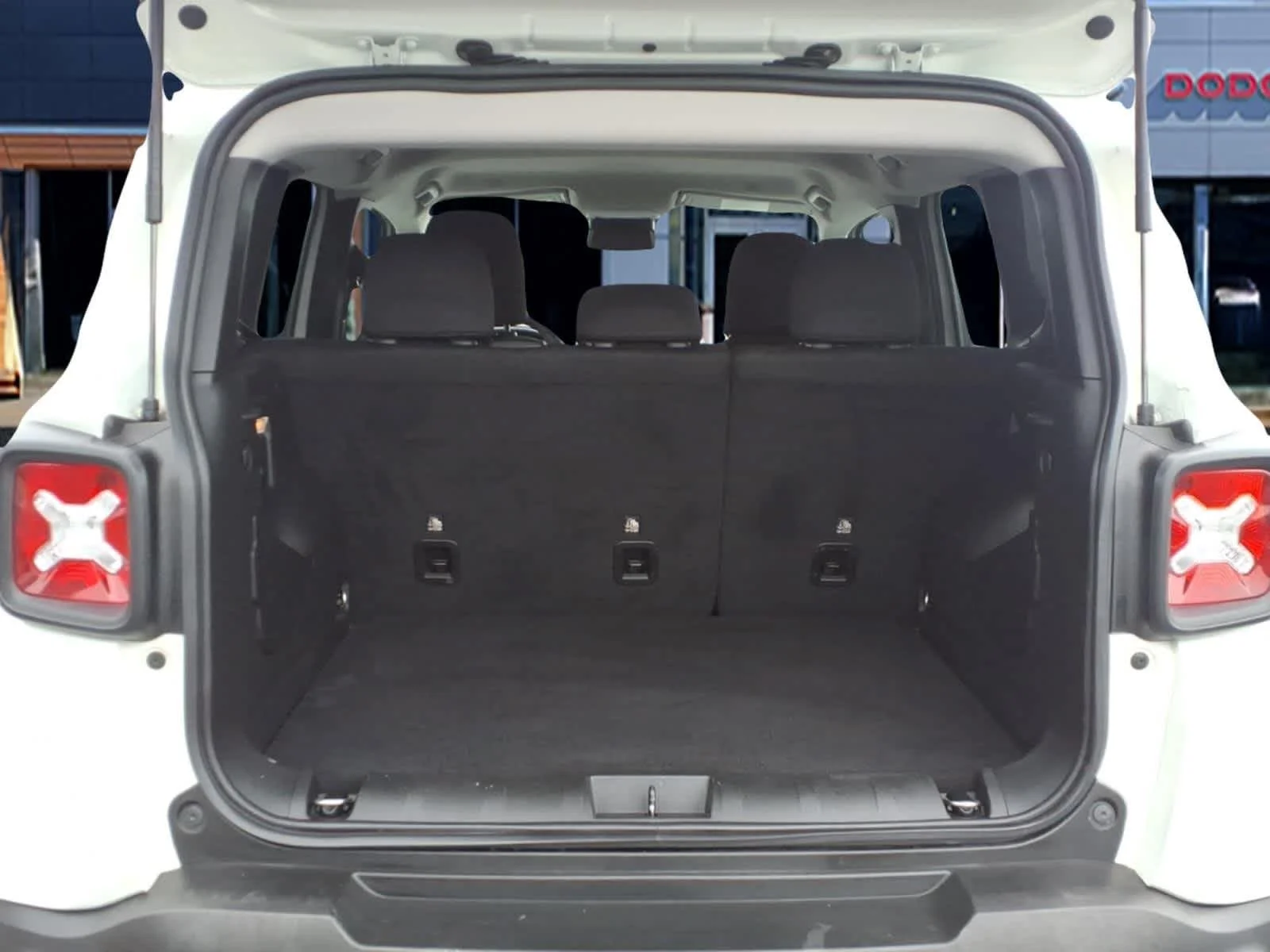 Used 2023 Alpine White Clearcoat Jeep Trailhawk image 6