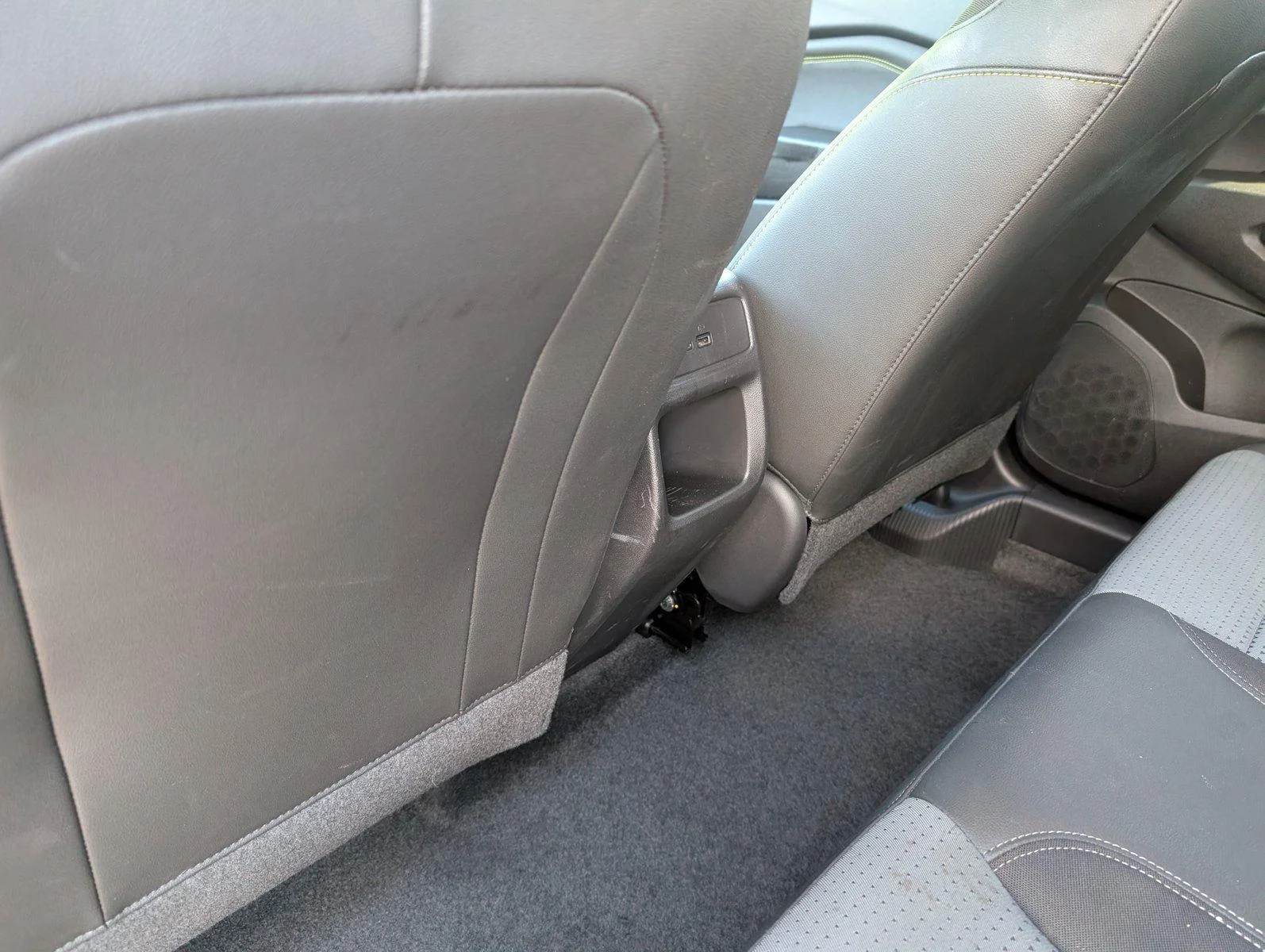 Used 2025 Cypress Gray Chevrolet LT image 31
