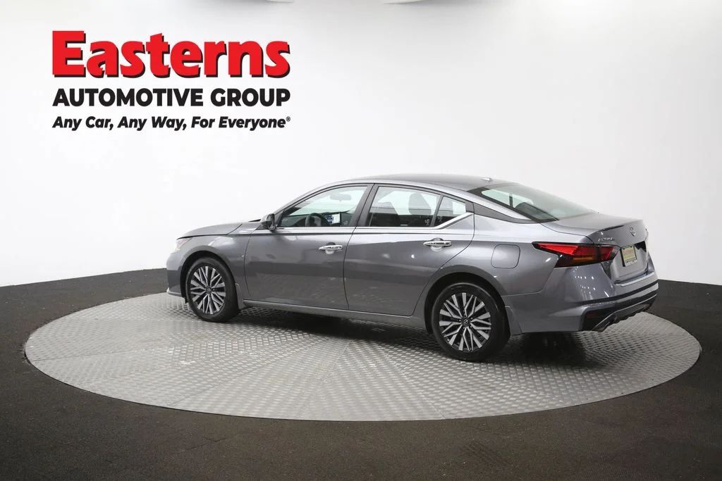 Used 2023 Gray Nissan 2.5 SV image 63