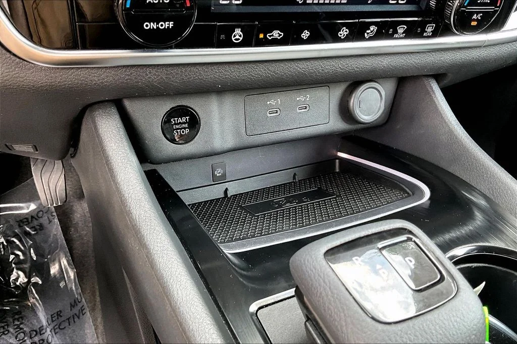 Used 2024 Black Nissan SL image 20