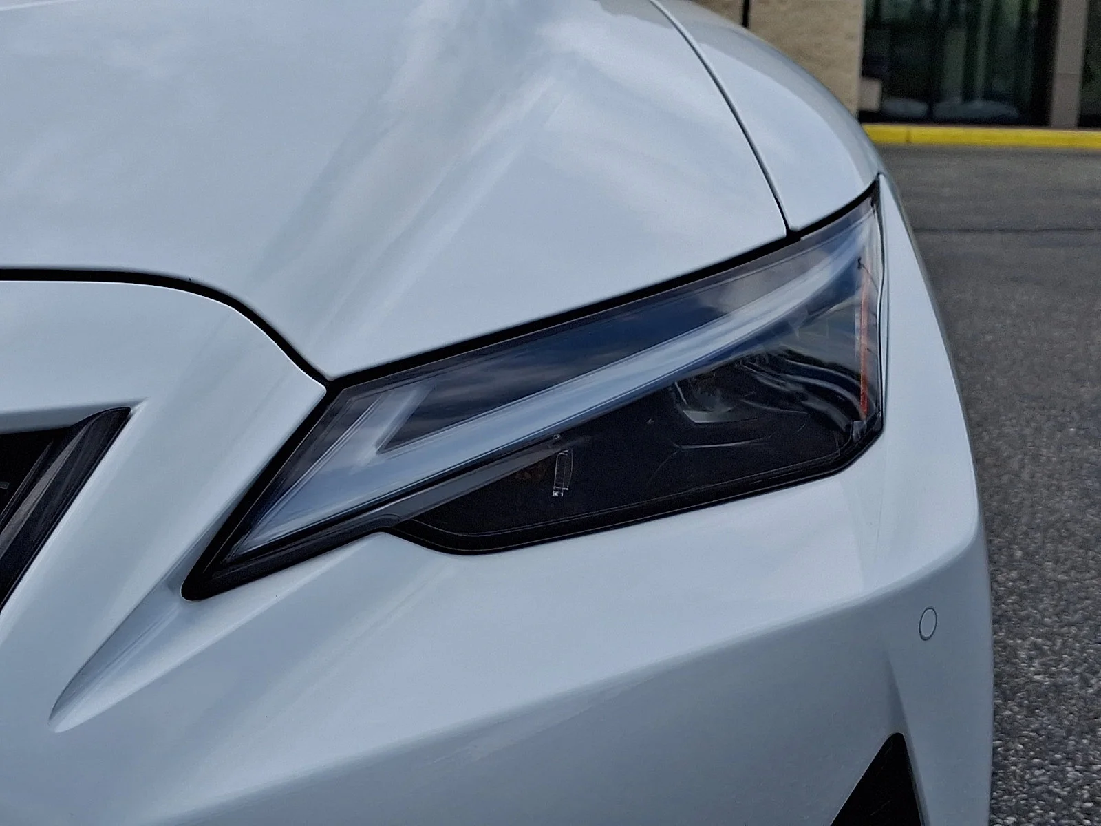 Certified Used 2023 ULTRA WHITE Lexus  image 9