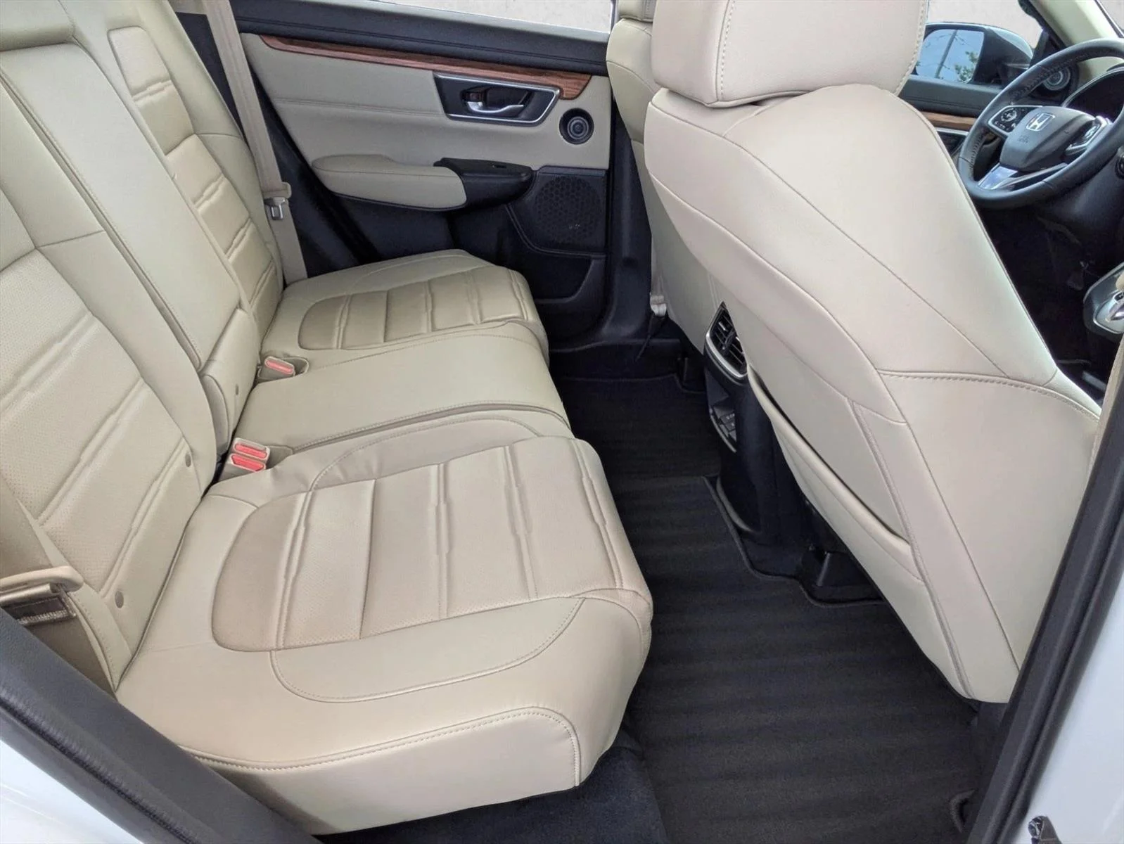 Used 2019 Platinum White Pearl Honda Touring image 21