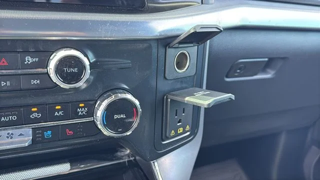 Used 2025 White Ford Lariat image 27