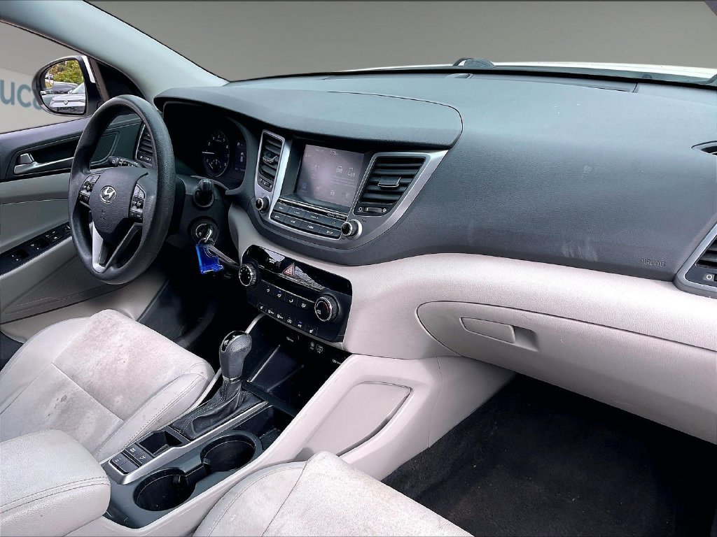 Used 2018 Dazzling White Hyundai SEL image 13