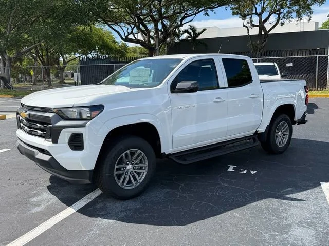 New 2026 Summit White Chevrolet LT image 3
