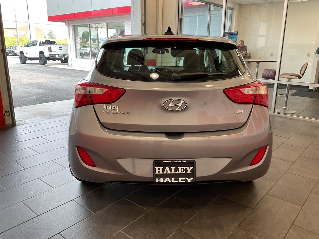 Used 2013 Gray Hyundai Base w/Blue image 7