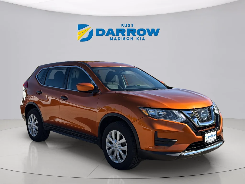 Used 2017 Monarch Orange Nissan S image 7