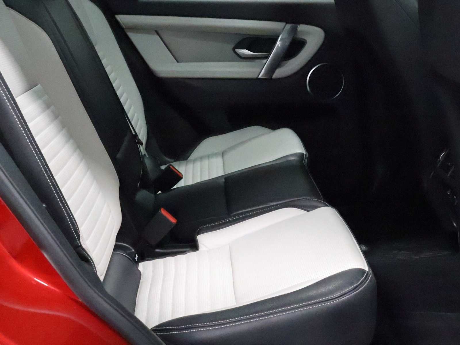Used 2022  Land Rover S R-Dynamic image 35