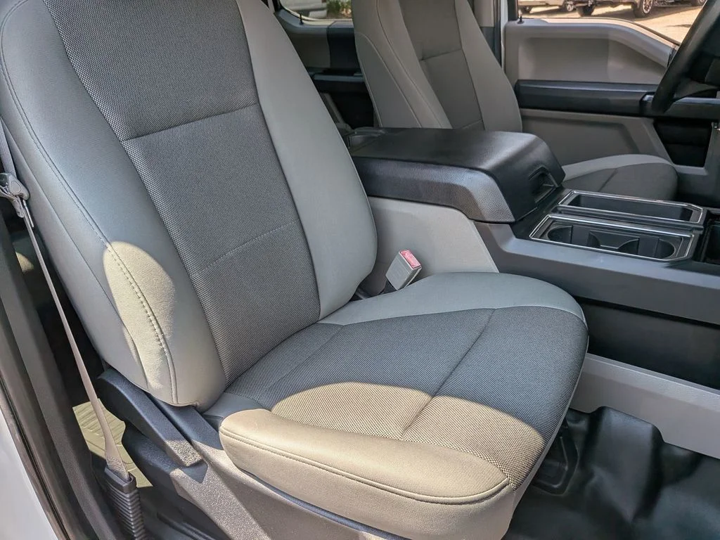 Used 2019 White Ford XL image 28