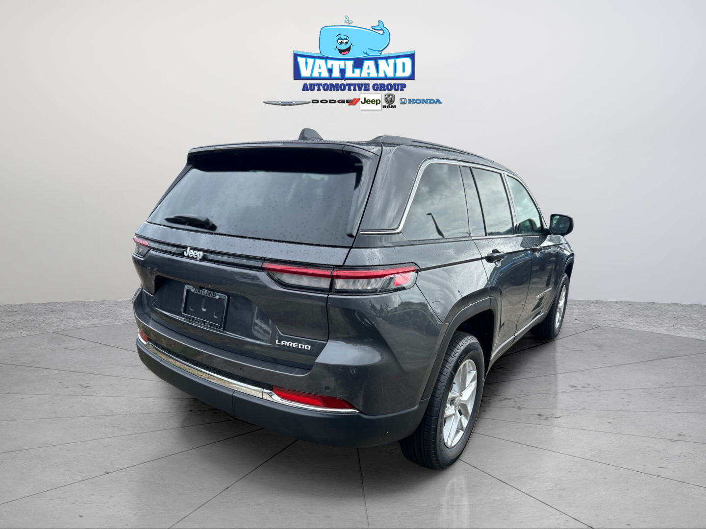 New 2026 Baltic Gray Metallic Clearcoat Jeep Laredo X image 5