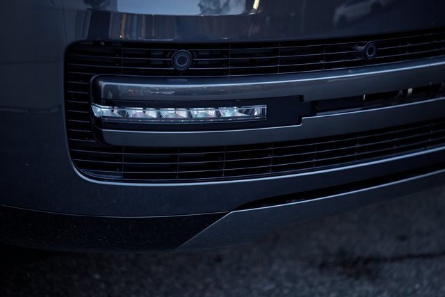 2026 Land Rover Range Rover SE - Photo 16