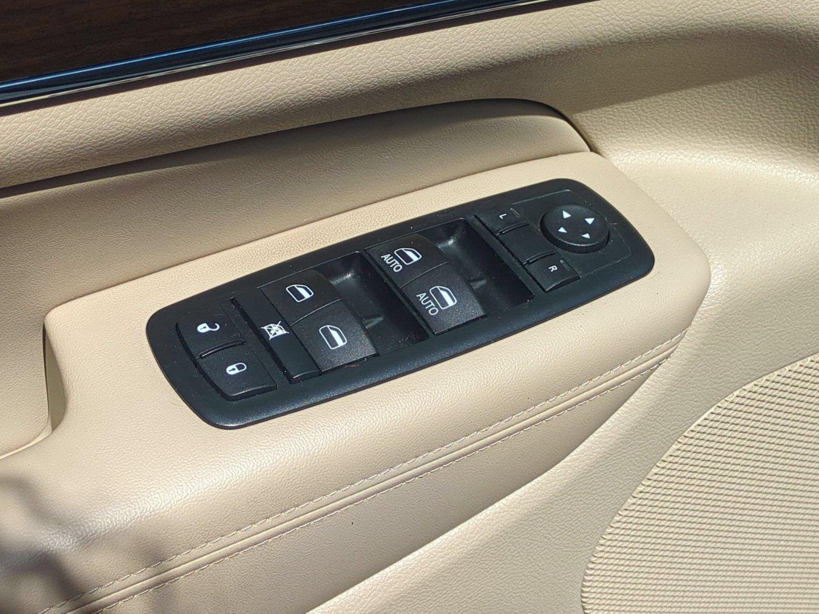 Used 2015 Bright White Clearcoat Jeep Limited image 15