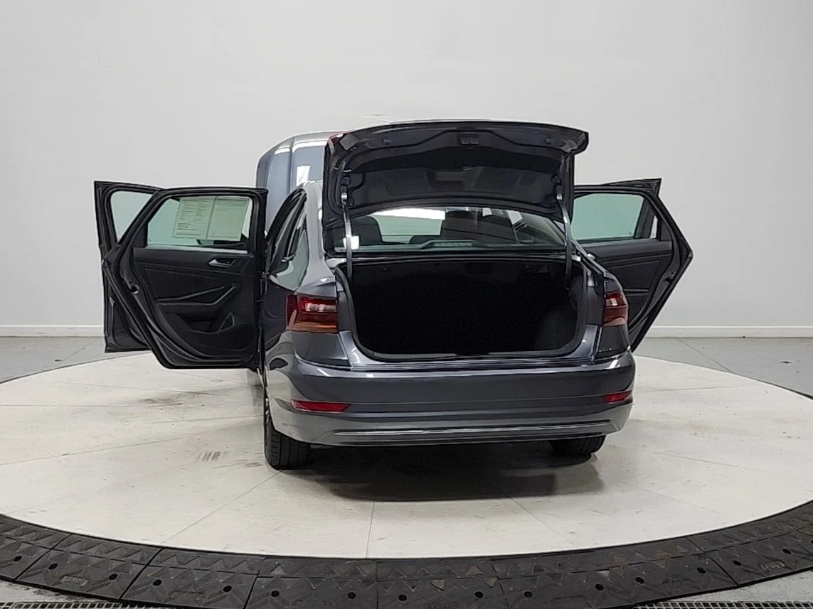Used 2019 Gray Volkswagen 1.4T SE image 15