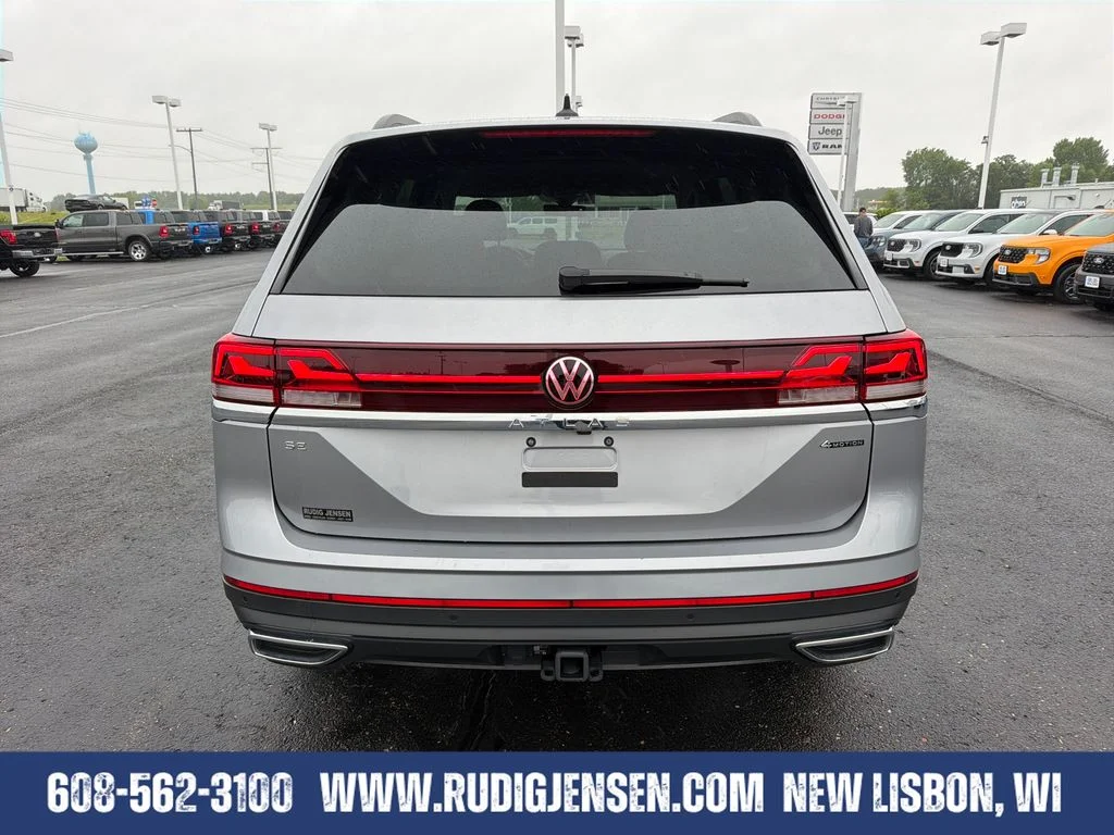 Used 2026 Silver Volkswagen 2.0T SE w/Technology image 4