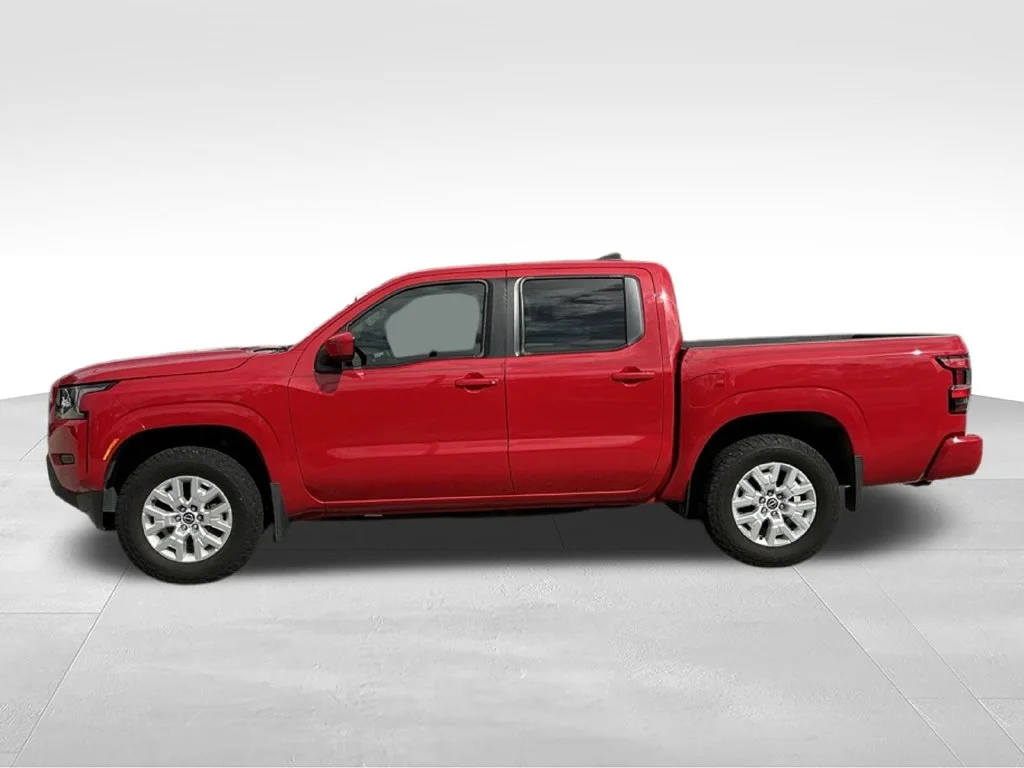 Used 2022 Red Nissan SV image 3