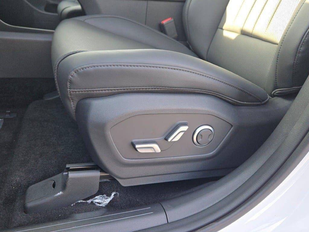 New 2026 White Hyundai XRT AWD image 24