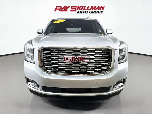 Used 2019 Silver GMC Denali image 2