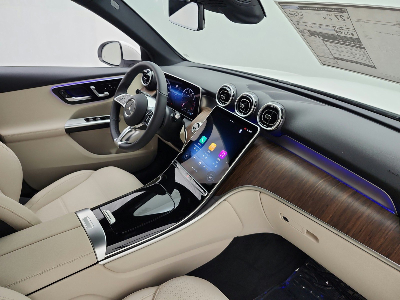 New 2027 Polar White Mercedes-Benz GLC 300 SUV image 13