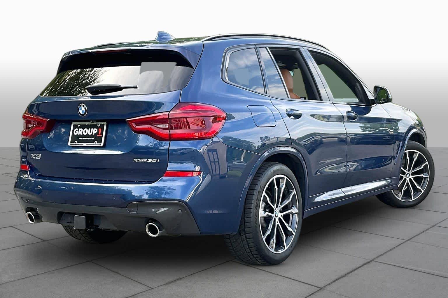 Used 2019 Phytonic Blue Metallic BMW xDrive30i image 12
