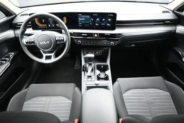 Used 2025 Black Kia LXS image 16