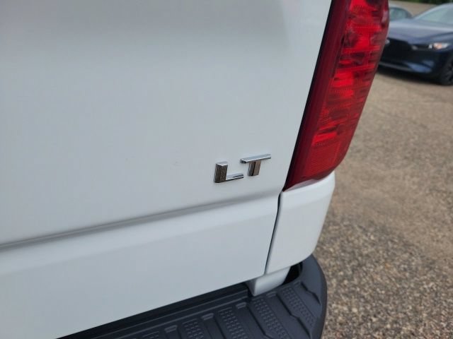 New 2026 Summit White Chevrolet LT image 26