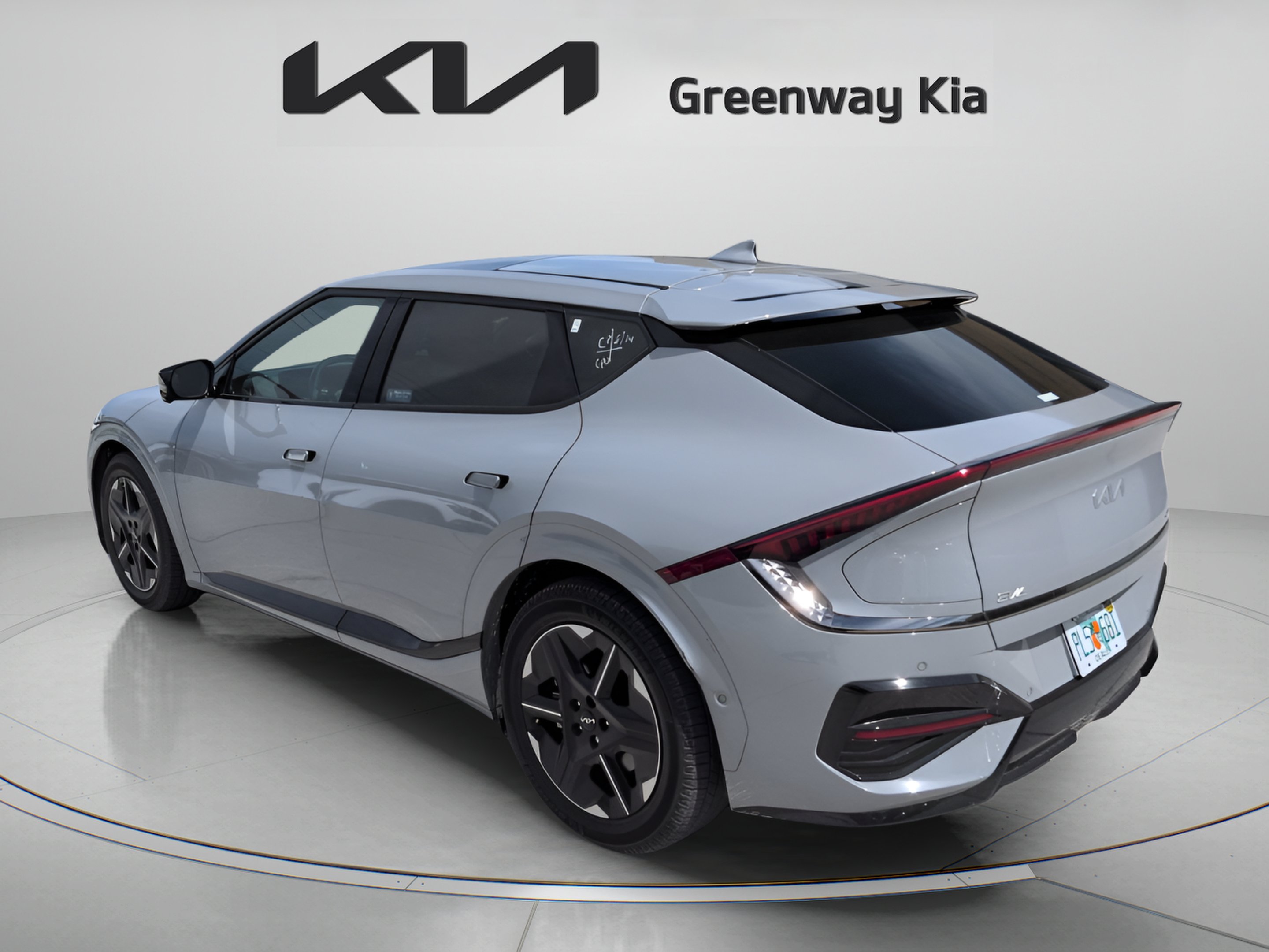 Certified Used 2025 Wolf Gray Kia GT-Line image 6